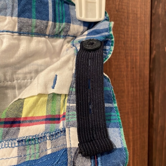 Boys plaid shorts size 8 adjustable waist - Picture 4 of 6